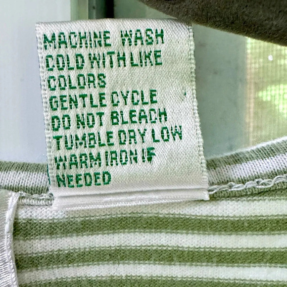 Shenanigans 6 Green & White top w/Embroidery & Sequins below a white V-neck - Picture 12 of 12